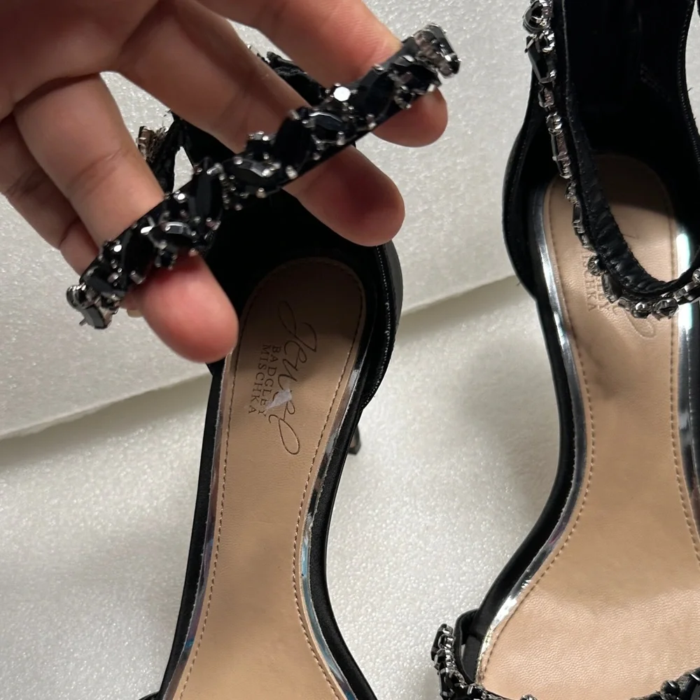 Jewel badgley mischka Elegant Black Beaded Women's Sandals size 7.5
